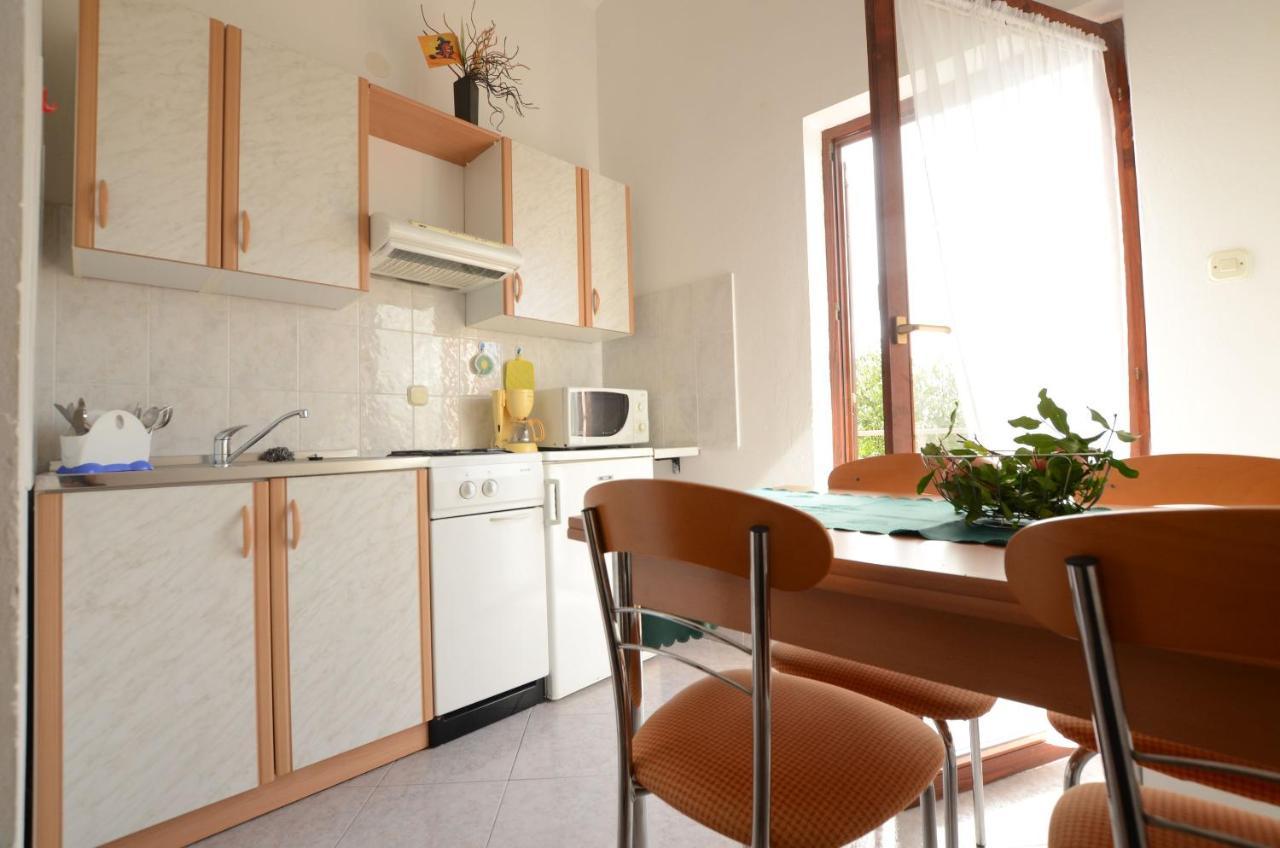 Apartments Josip Pavicini Ngoại thất bức ảnh