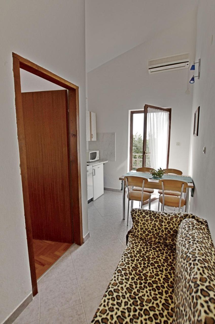 Apartments Josip Pavicini Ngoại thất bức ảnh