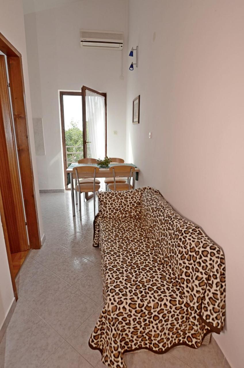 Apartments Josip Pavicini Ngoại thất bức ảnh
